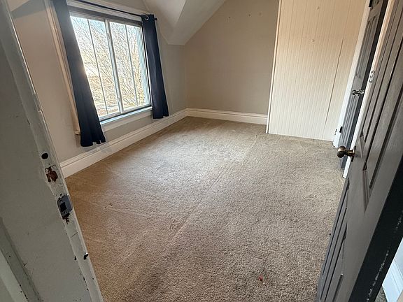 4th image of 628 E Galena Blvd #2