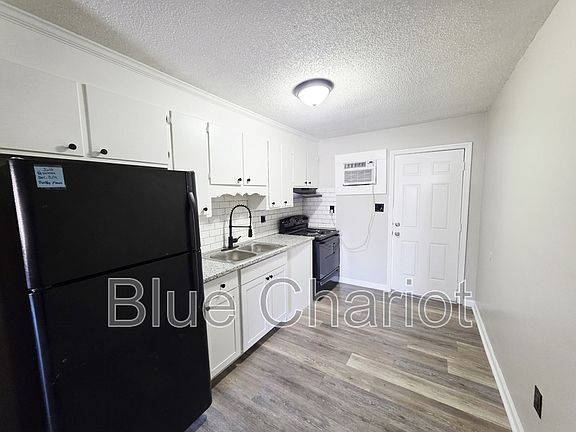 3rd image of 421 Cascade Ave #D