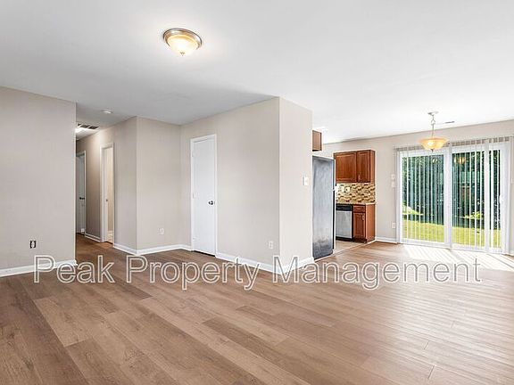 4th image of 639 Tilton Ct