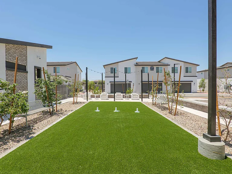 Corsica Villas at 20th Street — Photo 19