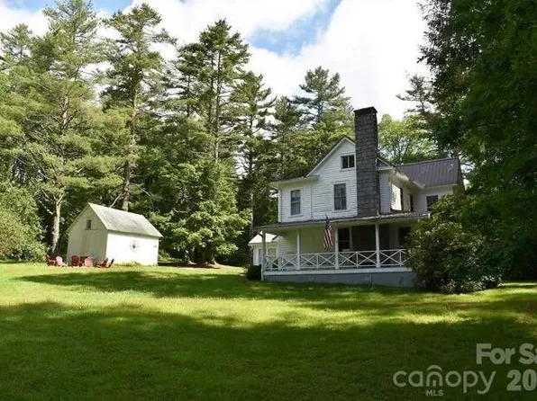 760 N 5th St, Highlands, NC 28741