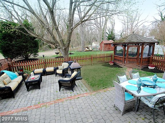 Outdoor Living and Dining Terrace with Gazebo