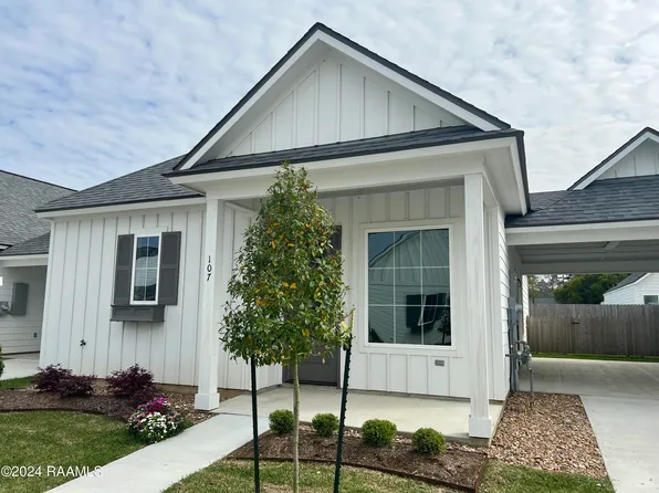 107 Satsuma Dr, Youngsville, LA 70592