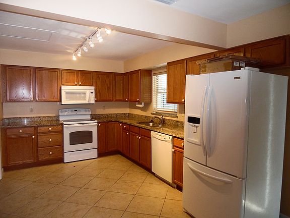 Large eat-in kitchen