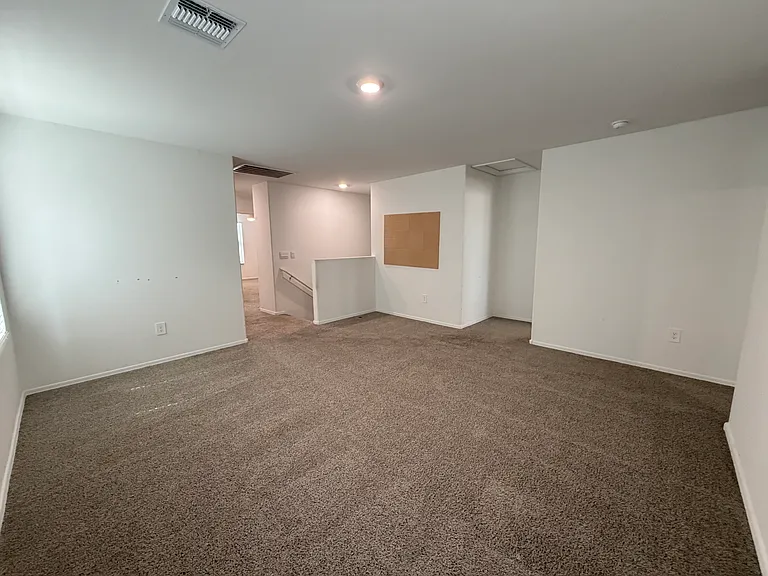 10442 W Guildford Ln — Photo 10
