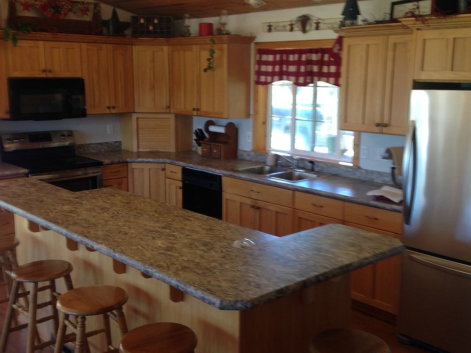 2nd image of 607 W 31st St