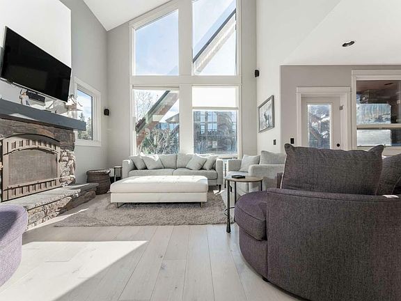 4th image of 301 Stewart Creek Dr #2100F
