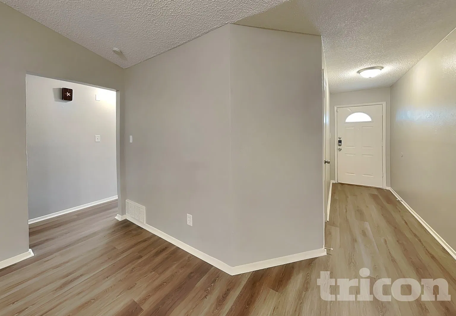 1401 Timbercrest Drive Benbrook TX — Photo 2