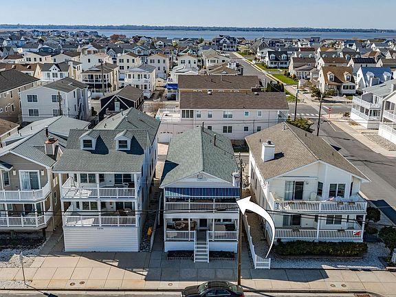 3rd image of 3006 West Ave #2