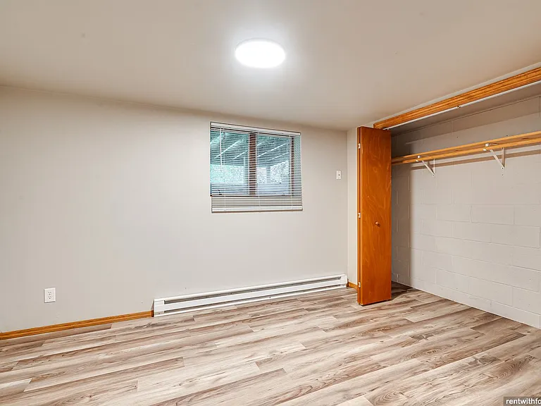 631 State St — Photo 8