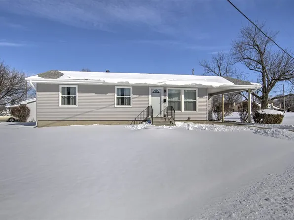 110 W Manchester Dr, Decatur, IL 62526