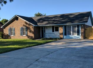 213 Horseshoe Dr, Goose Creek, SC 29445