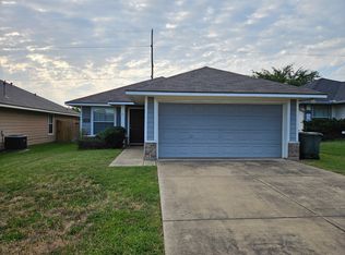 1114 Cottage Grove Cir, Bryan, TX 77801