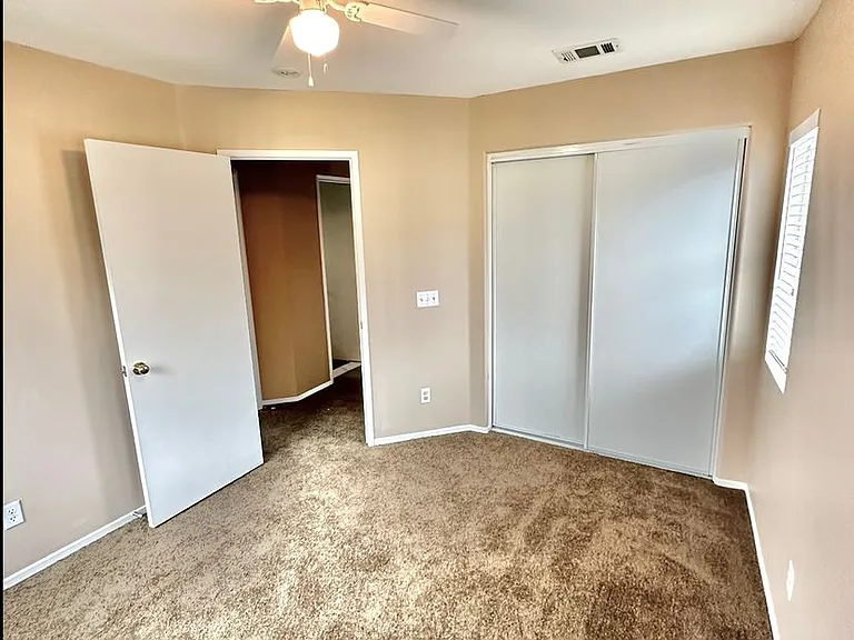 18468 Hillview Ln — Photo 16