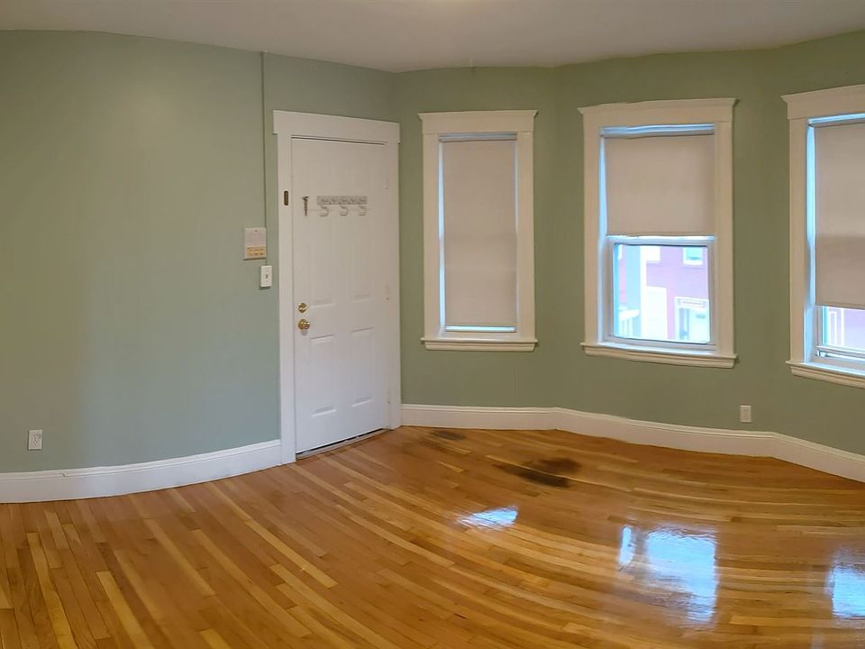 146 boylston 4