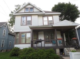 913 Jackson St, Oshkosh, WI 54901