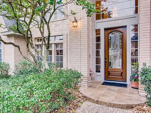 3rd image of 1810 Misty Hill Ln