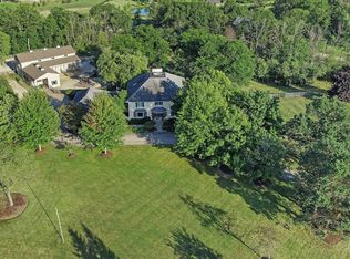 27455 N Meadowoods Ln, Mettawa, IL 60048