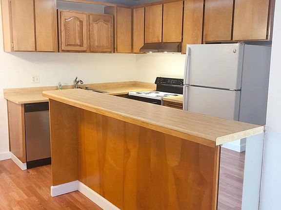 5th image of 410 Auburn Way APT 29