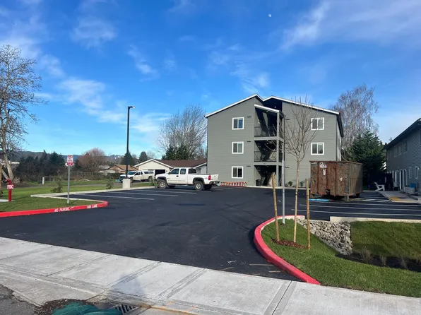 Bozarth 2, 612 5th St #103, Woodland, WA 98674