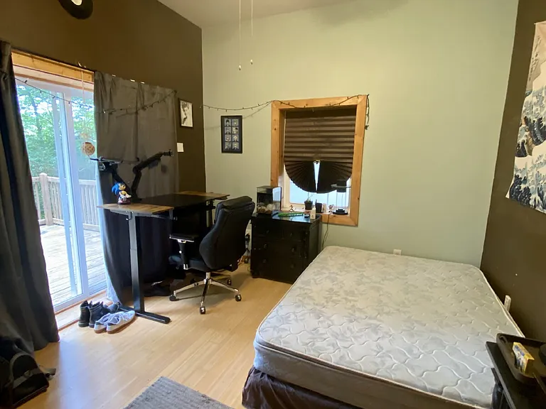 200 Northside Dr — Photo 17