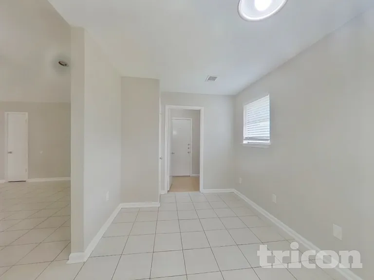 7902 Battlepine Dr — Photo 9