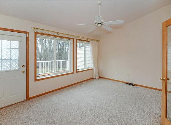 5th image of 497 Lake View Dr