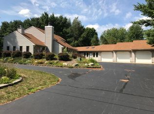 435 Hill Lake Rd, Wayland, MI 49348