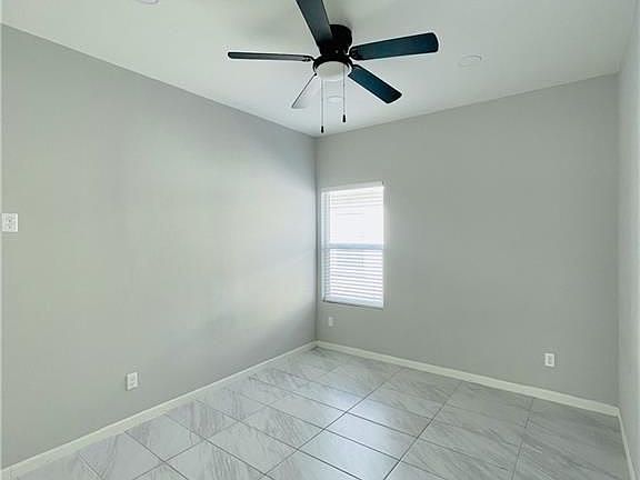 4th image of 3913 Bella Costa Dr