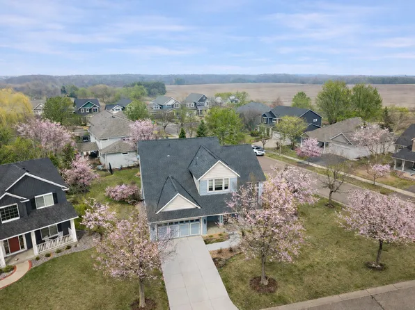 2454 Sandstone Pl, Woodbury, MN 55129