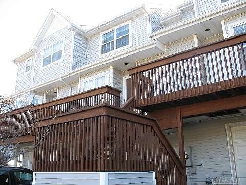 1st image of 127 Windward Dr