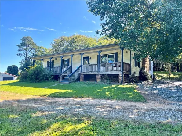 3543 Gaddy Dr, Trinity, NC 27370