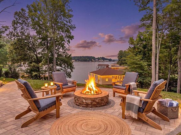 3rd image of 51 Island View Dr