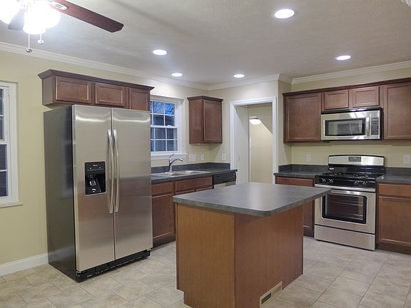 3rd image of 4732 Morningside Dr