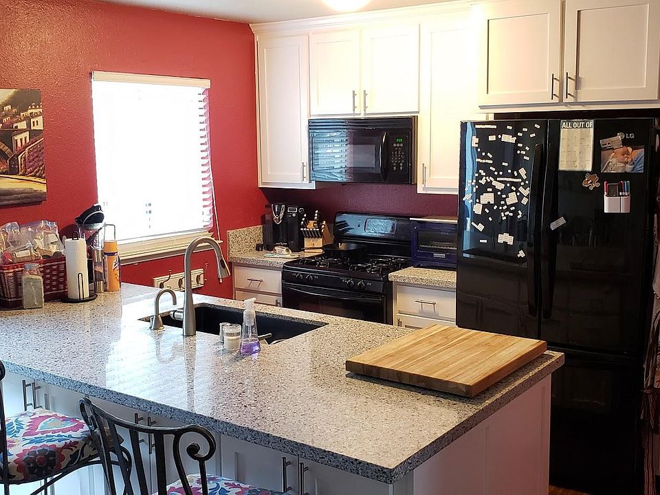 2nd image of 611 Zoe Ann Dr