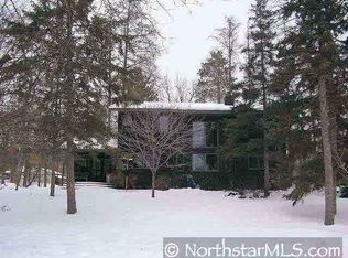 845 Burke Ct, Saint Paul, MN 55109