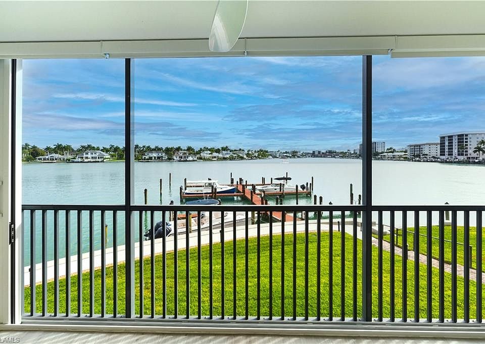 1st image of 222 Harbour DR #218