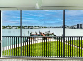 222 Harbour Dr APT 218, Naples, FL 34103