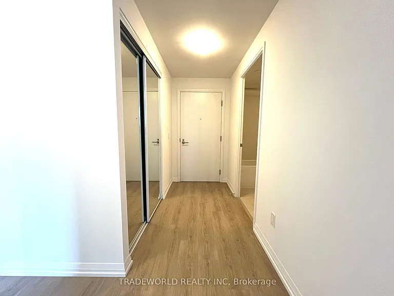 28 Widmer St #4927 — Photo 9