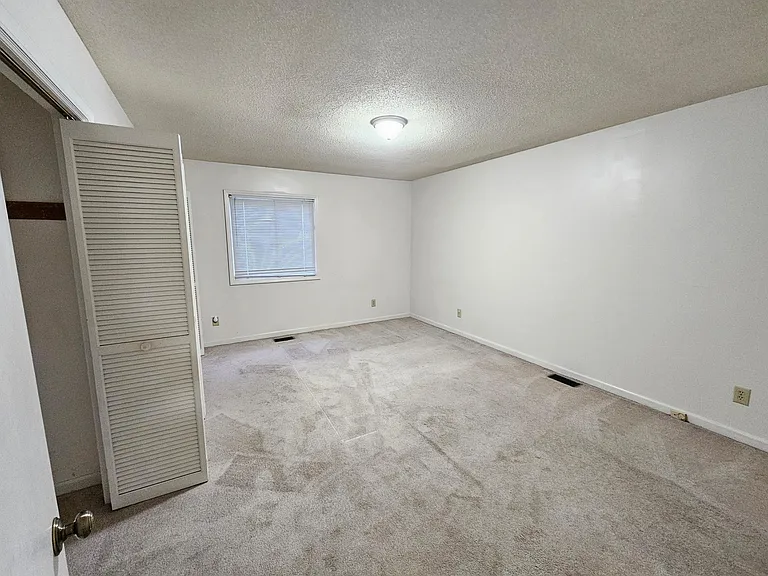 4710 Cornwall Pl — Photo 7