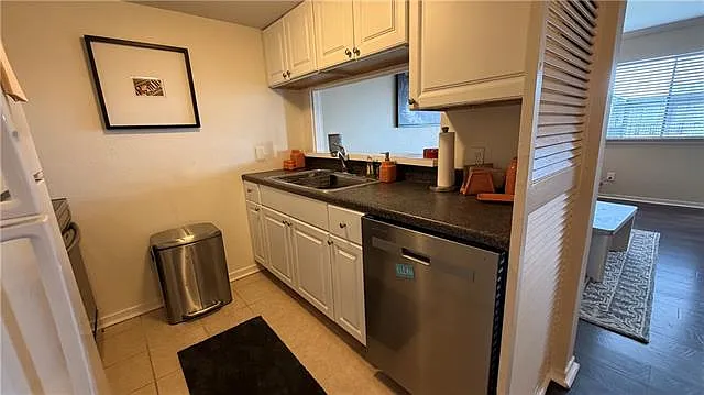 3201 Saint Charles Ave #302 — Photo 6