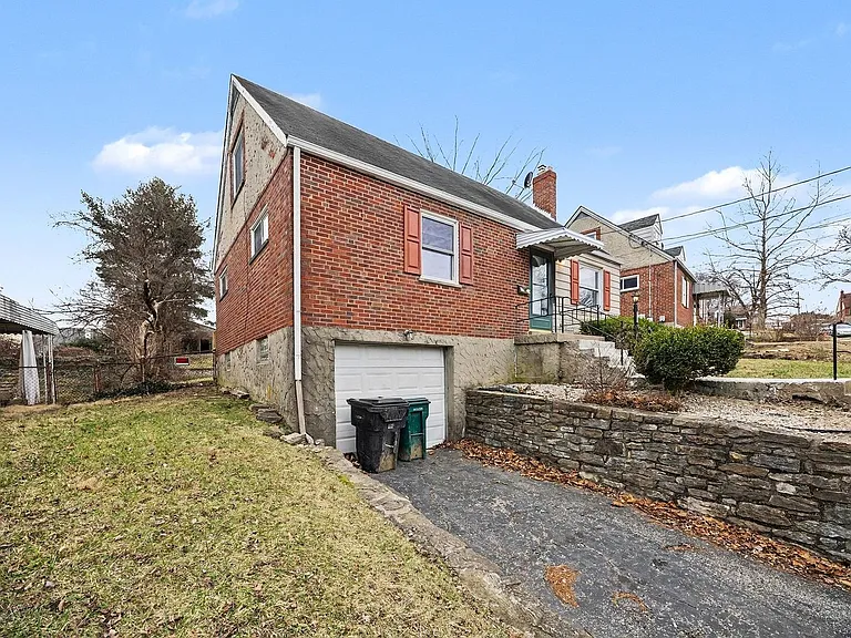 4765 Hardwick Dr — Photo 4