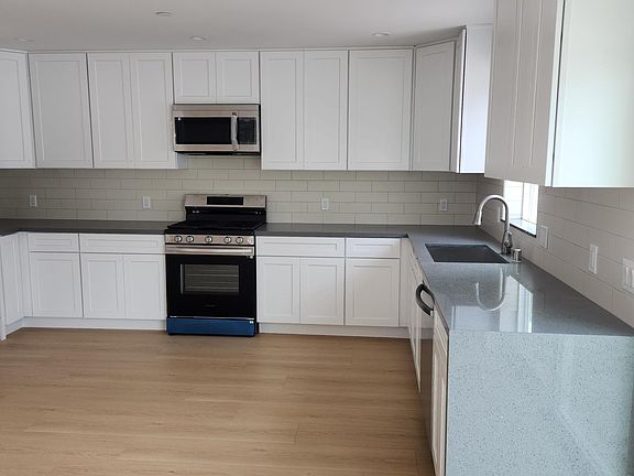 3rd image of 6264 Platt Ave
