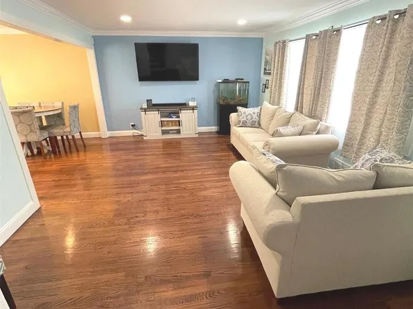 482 S Long Beach Avenue, Hempstead, NY 11520