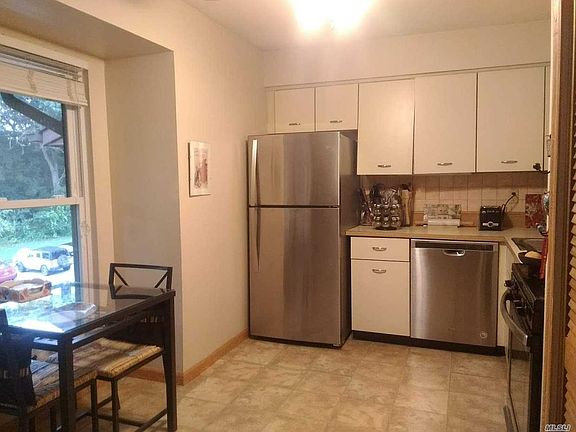 4th image of 6 Birch Ct