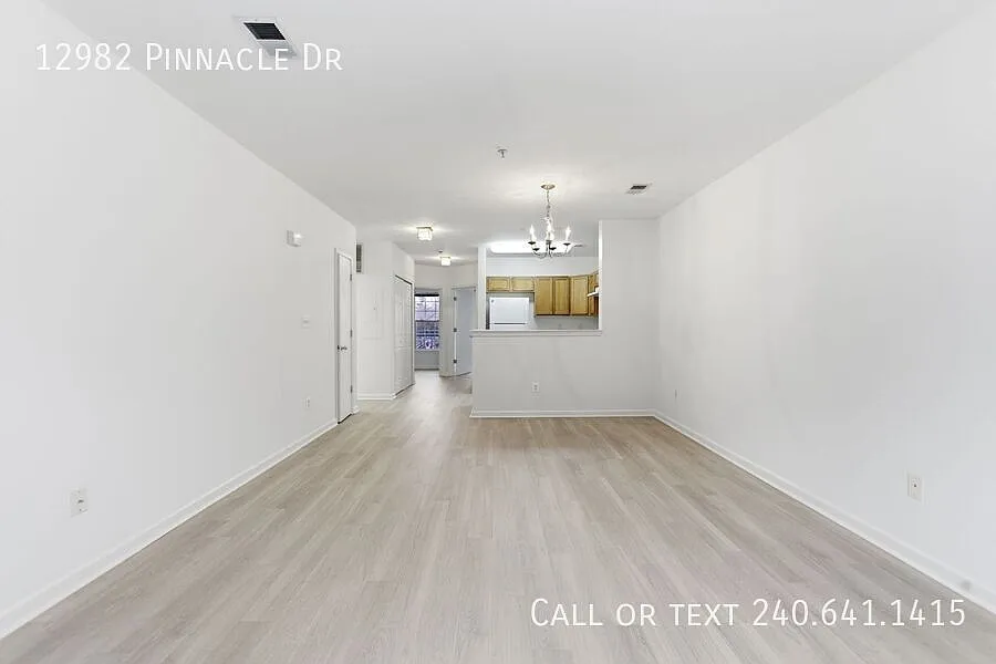 Building Photo - 12982 Pinnacle Dr