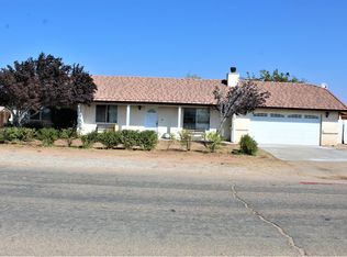 22460 Cholena Rd, Apple Valley, CA 92307