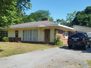 716 Jackson Ave, Dalton, GA 30720