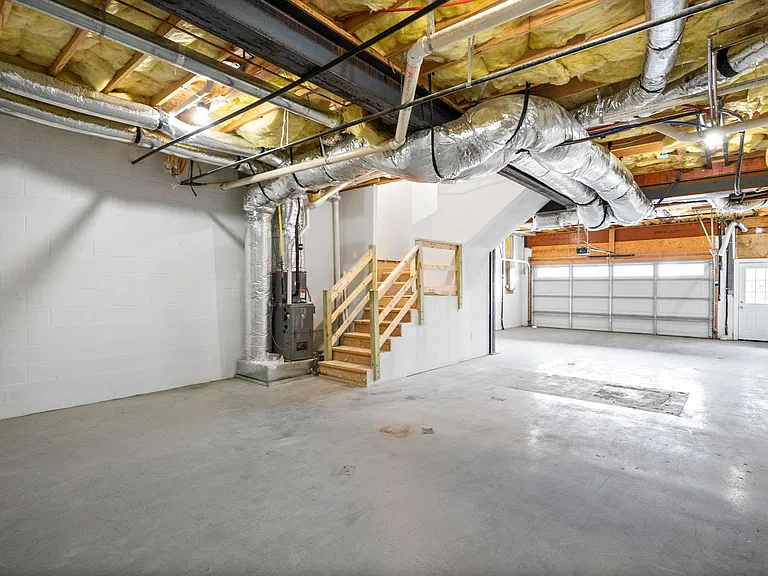416 Franklin St — Photo 21