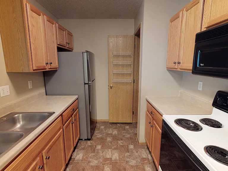 Oakmont Estates — Photo 74